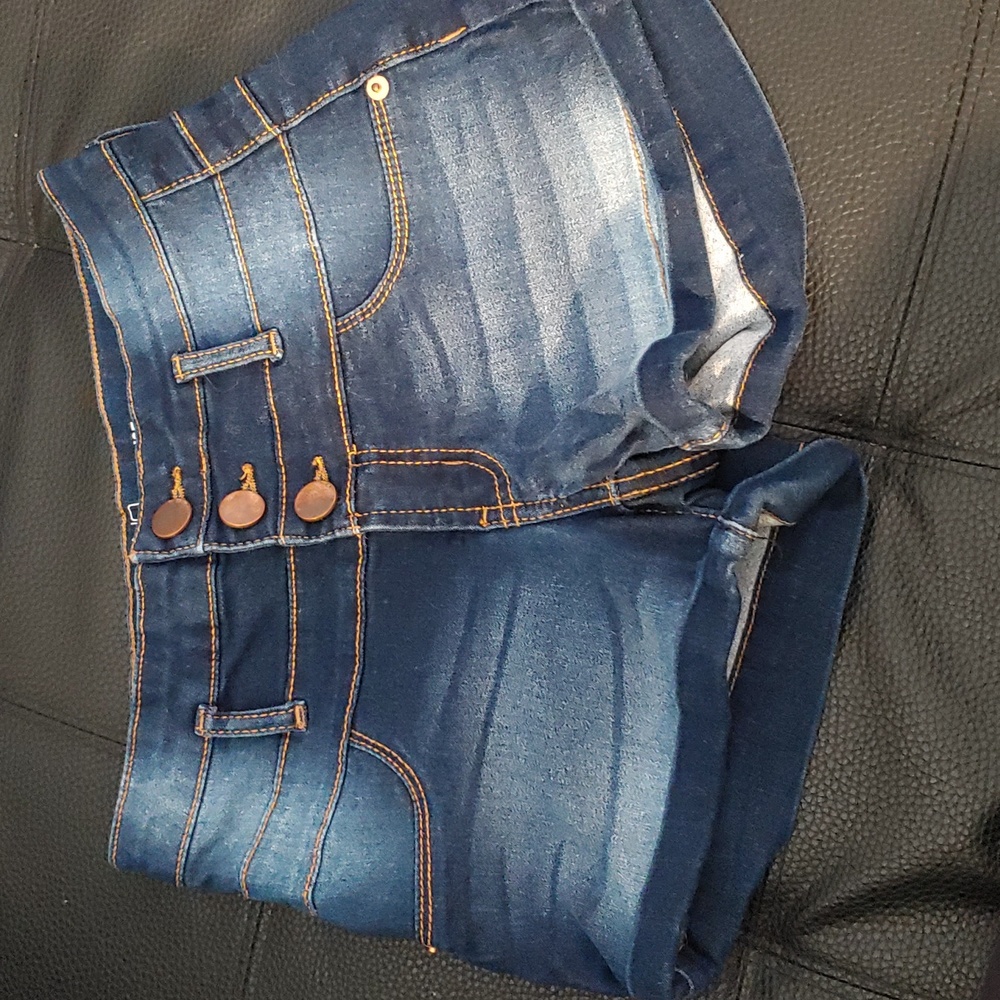 NOBO Mid Rise Button up stretch denim Shorts Juniors 1